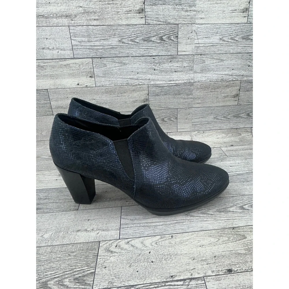 ECCO Shape 75 Navy Blue Snakeskin‎ Embossed Leather Block Heel Booties Women 39